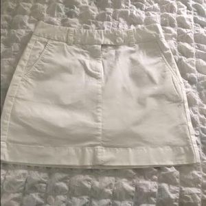 Vineyard Vines White Skirt (Size 0 & 2)